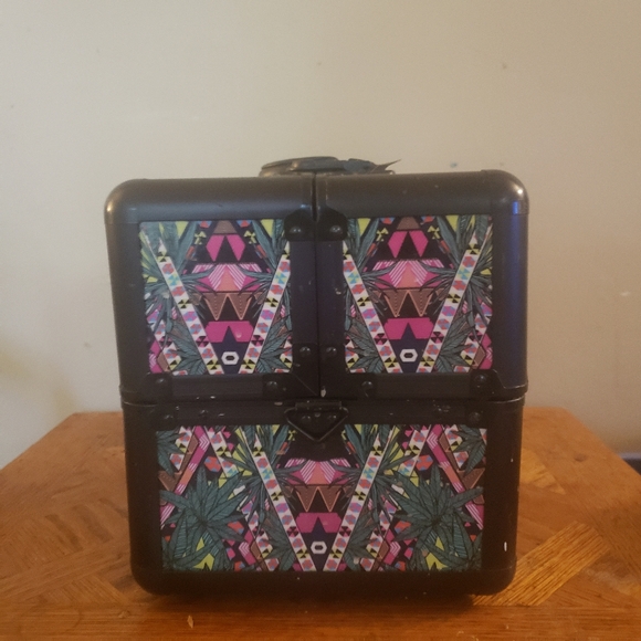 SEPHORA - Mara Hoffman for Sephora Collection: Kaleidescape Train Case. - Picture 4 of 5